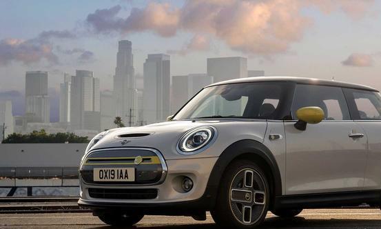 首款纯电MINI来了！CooperSE官图发布