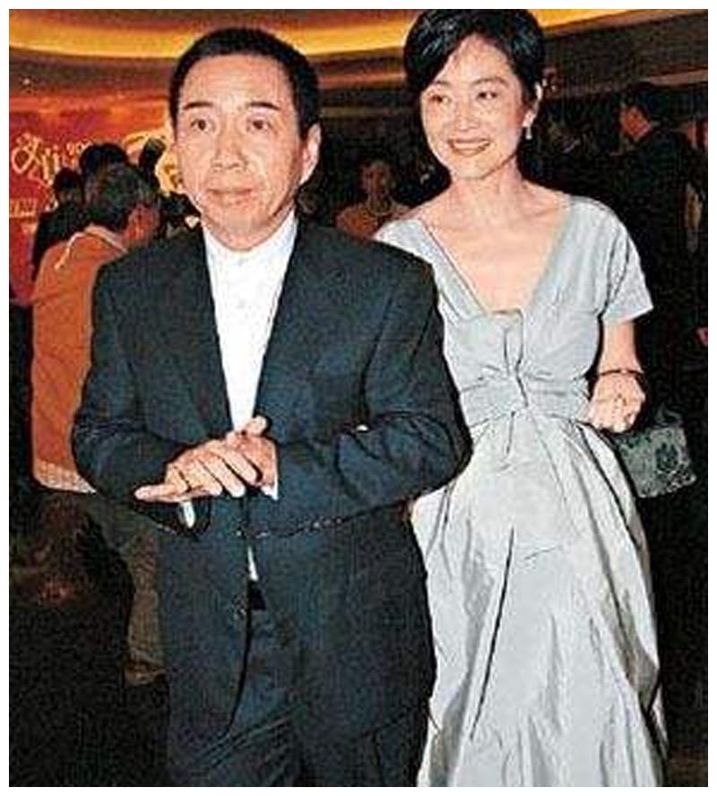 很多人说林青霞为钱嫁了丑老公,却不知道邢李原当年怎么追求她