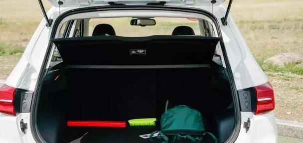 配置全、空间大,赛里木湖试驾一汽奔腾T33