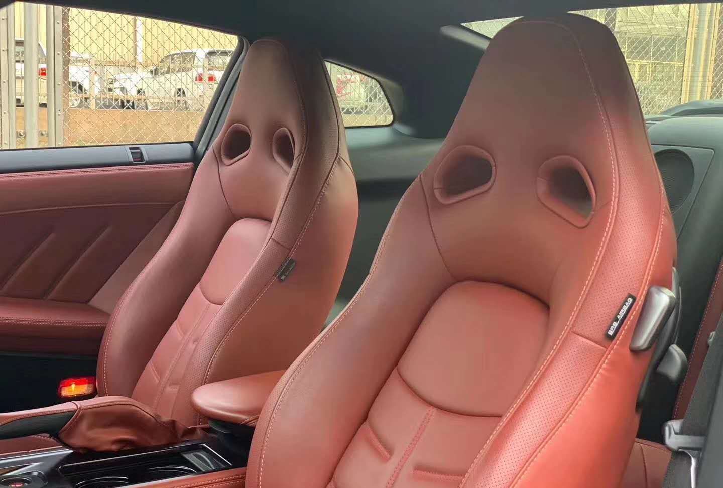 无数跑车粉追捧！日产战神GT-R赛道之王实拍图 性能动力秒杀一切