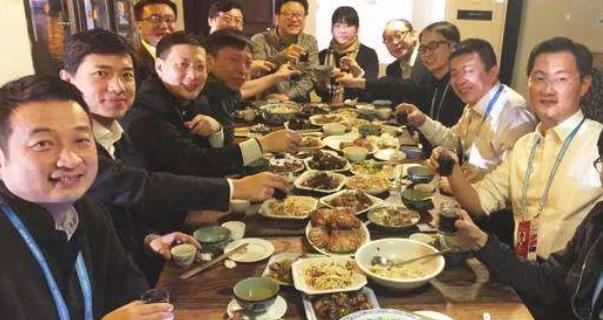 饭局老总_饭局照片真实(2)