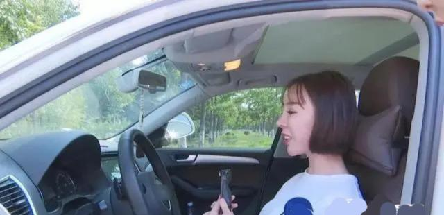 美女开马自达很尴尬,气囊突然弹出崩掉门牙,4S店这样回应道