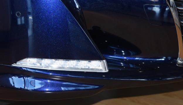 丰田又出“王牌”！超5米的车身，气场盖过5系，后悔亚洲龙买早了