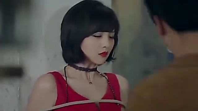 跳水比赛：韩国美女高台跳水，教练都尴尬的想哭啊！ ▶