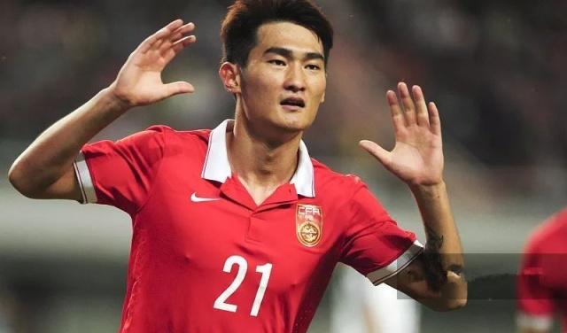 燃爆了,中国男足31击溃了瑞士豪门!