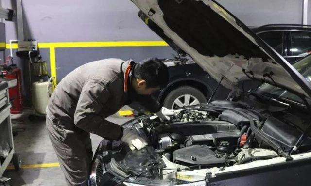 多久保养是看时间，还是看公里数？老司机：不懂看啥都没用