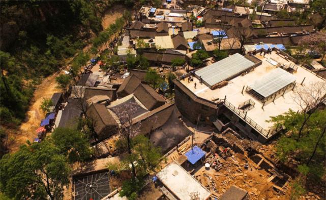 中国两大神秘怪村 一个在天上 一个在地下