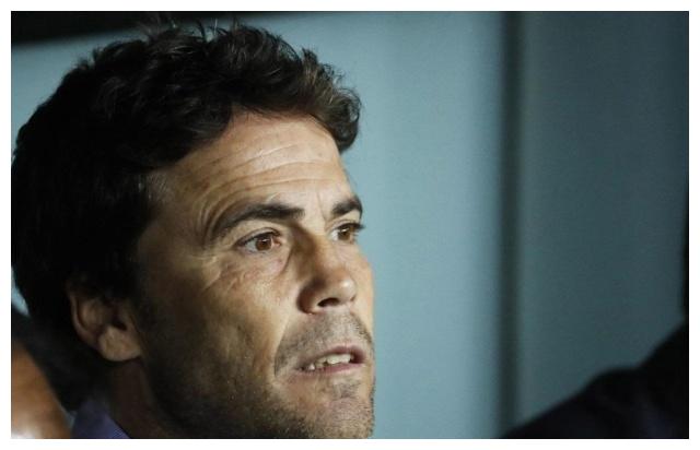 鲁比一个简单的换人调整引发争议不断!武磊的