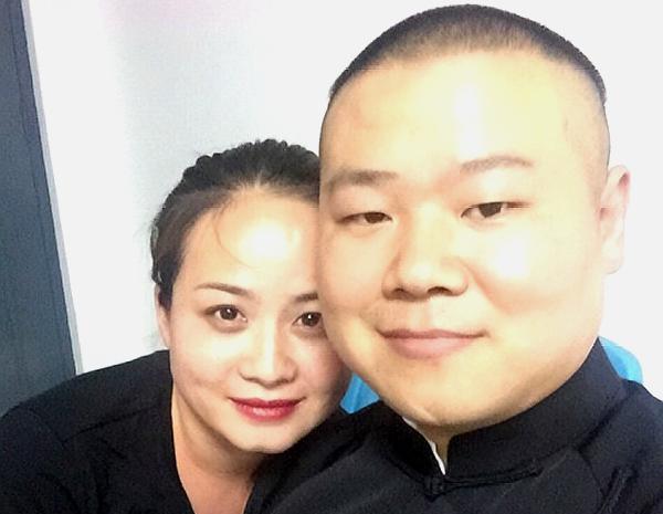 岳云鹏敷面膜秀自拍,遭老婆郑敏"神补刀",果然是恩爱夫妻