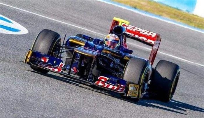 澳大利亚车队:赛车靓仔,稳固的车翼能十分可靠