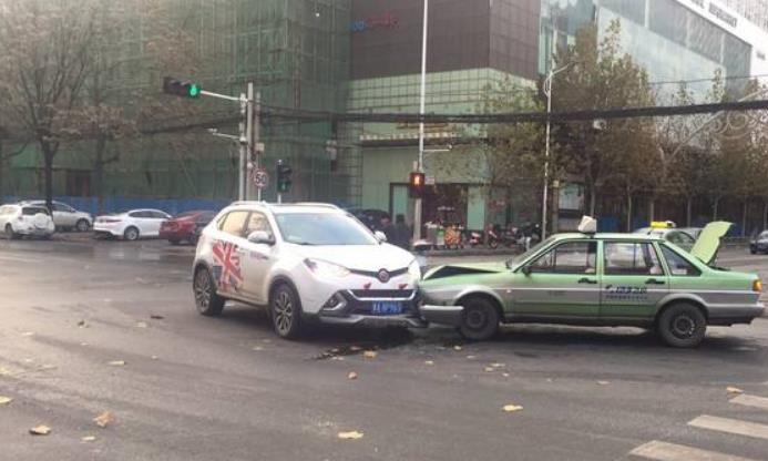 第三者险买100万还是50万？定损员说出真相：每个人情况不同