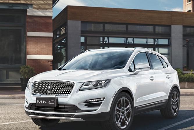 美式豪华SUV阵容再添一员，搭2.0T引擎+四驱系统，明年就能买