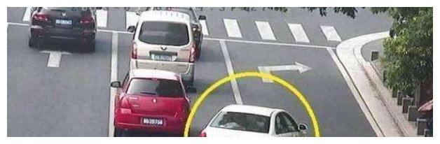 “交强险新规：以后不再交950块了，没交过险的车主，省钱了