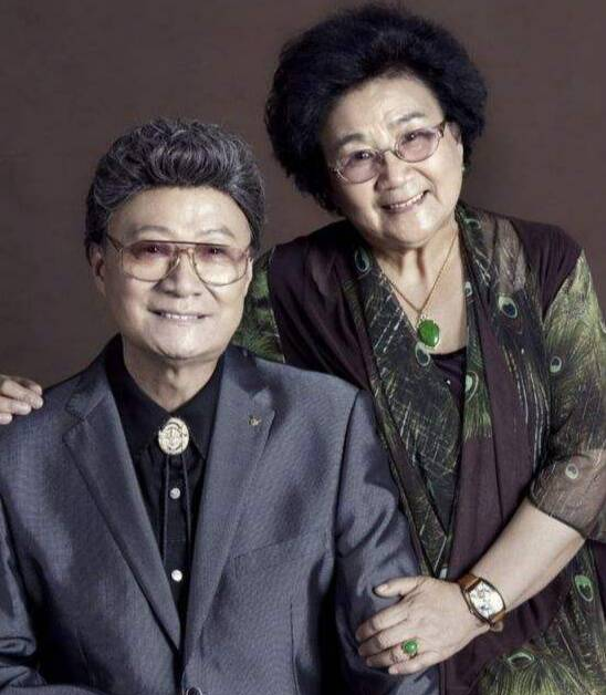 爸爸胡宝善去世后头七，胡军发文：爸，您一路走好