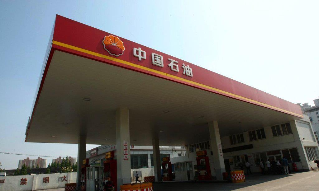 交警再三警告：遇到这样的加油站请直接举报，很多车主因此上当