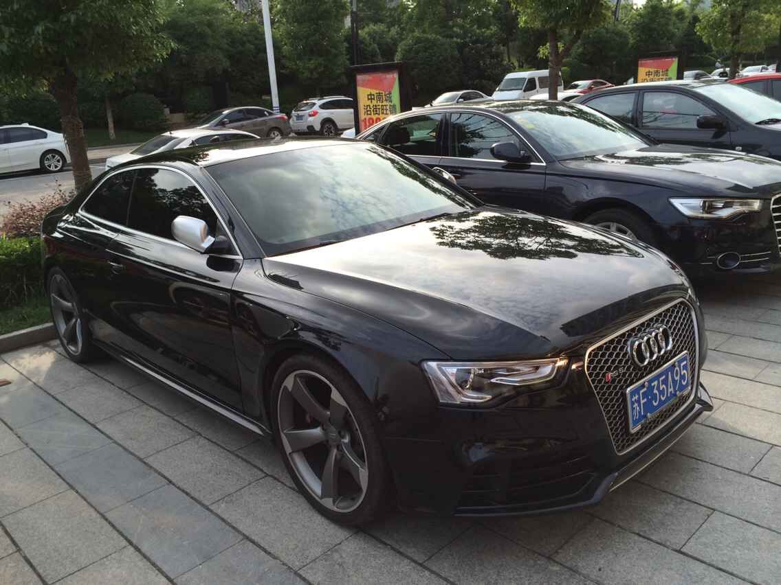 南通开发区偶遇奥迪婚车队，清一色运动款车型，太帅气了！