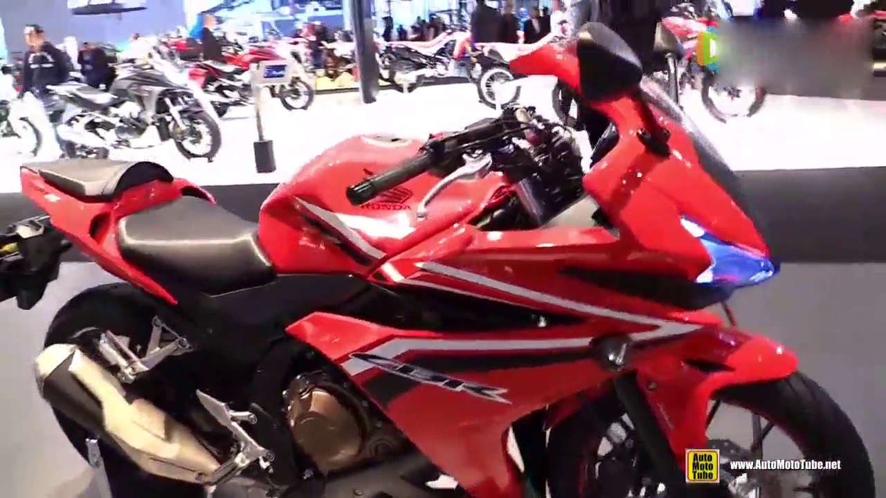 两轮也拉风 本田CBR500R车展内外展示