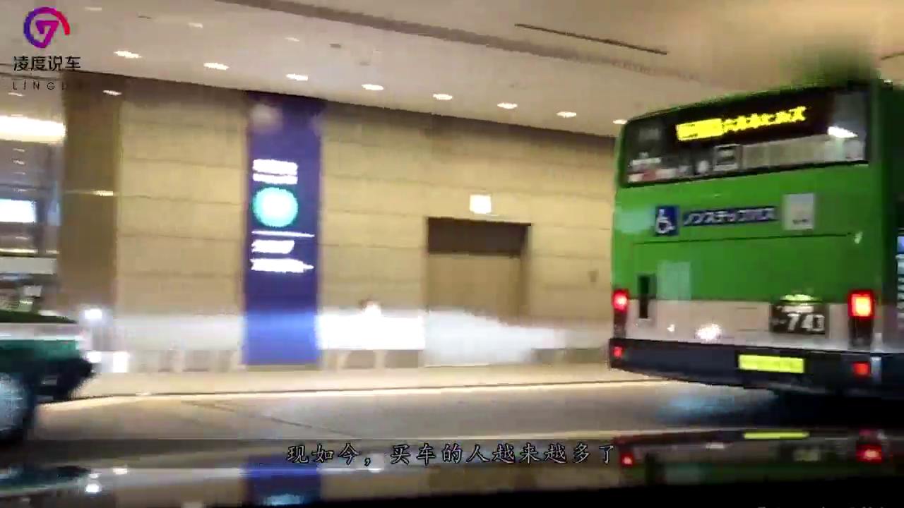 流氓物业强行锁车，天价停车费吓坏丰田车主，网友：我来替你交