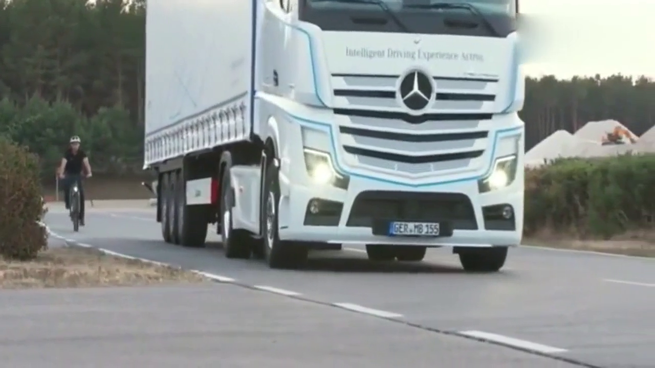 大卡车视觉盲区 别拿生命开玩笑！