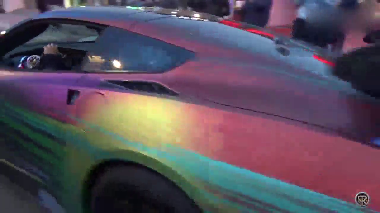 美国V8 vs德国V8 跑车排气声 哪一个听起来你更喜欢？