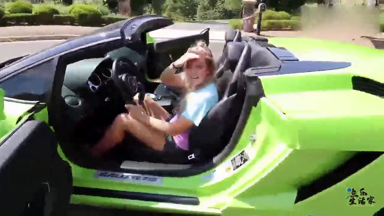 跑车志：姐姐偷偷的把弟弟的兰博基尼开走