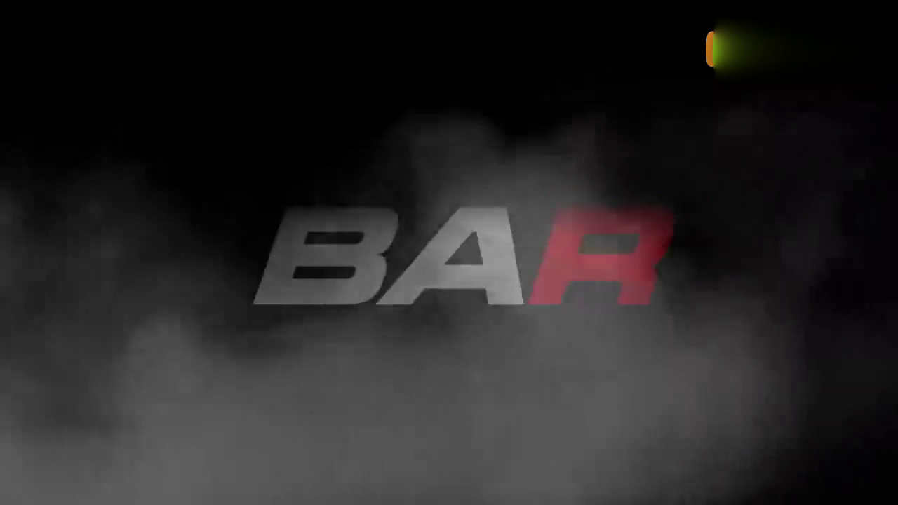 外观帅气的黑色跑车 在赛道上进行速度测试