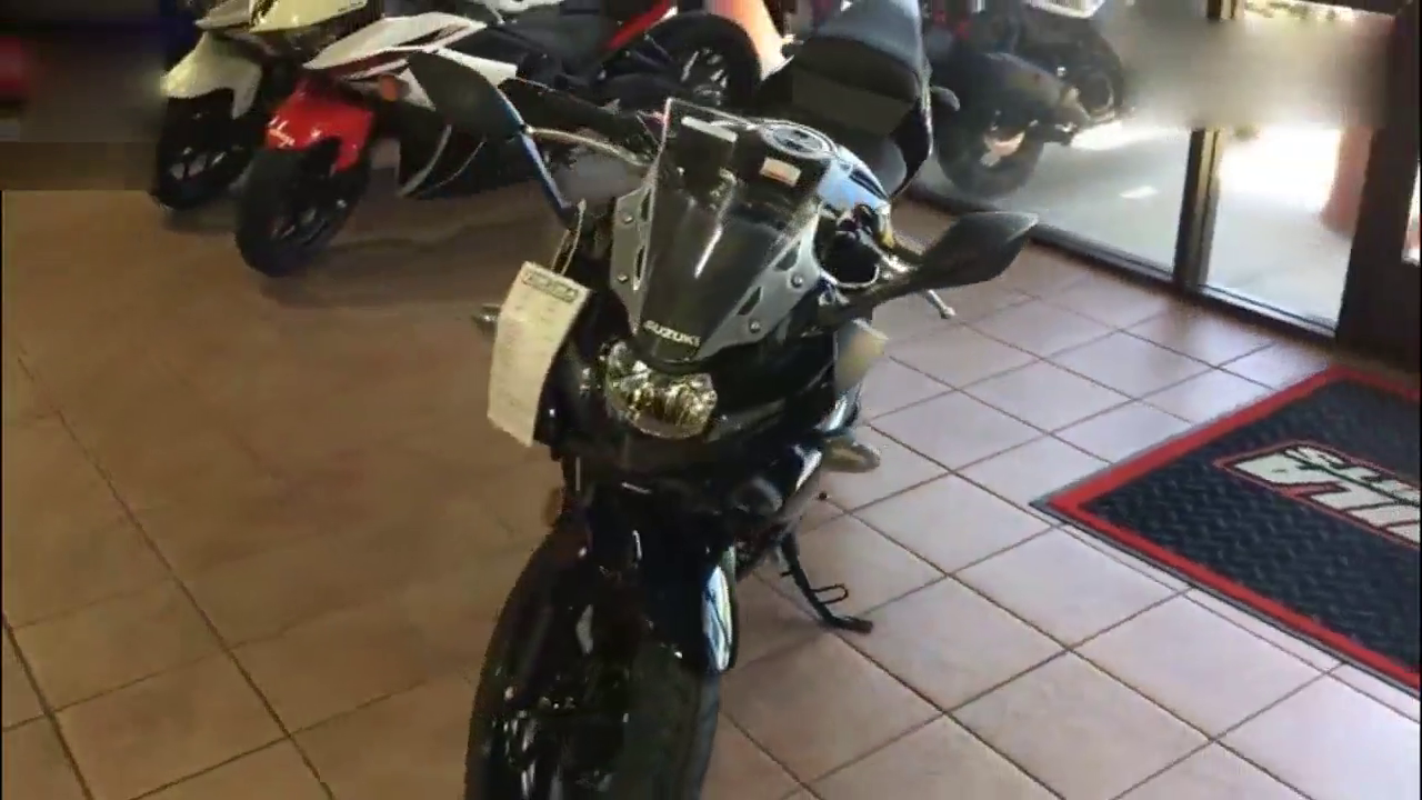 铃木2018款跑车GSX250R ABS版 售价不到3万