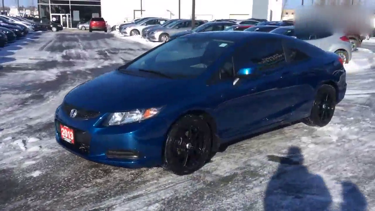 两门才是思域的精髓所在，活生生的一台小跑车