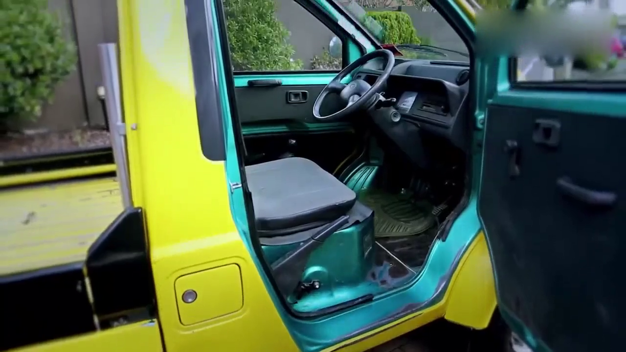 载重150，世界最小卡车，漂移牛过五菱宏光，脸上长备胎