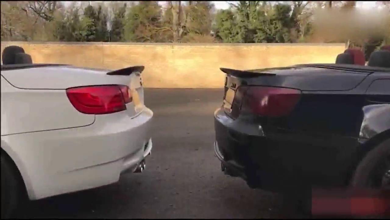 两辆宝马跑车同时变形的那一刻，才明白硬顶和软顶的区别是有多大