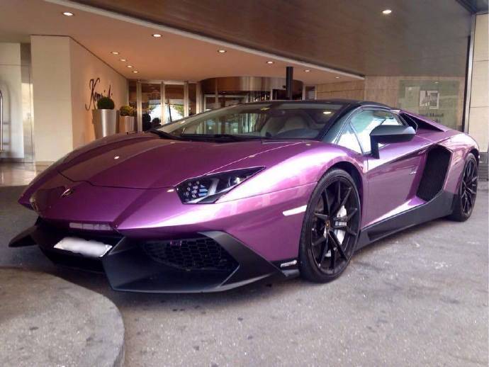 电镀紫兰博基尼Aventador