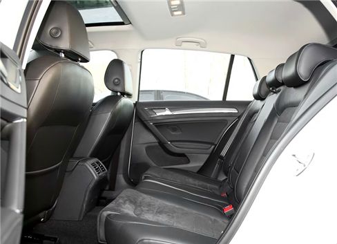 最新最全的“10-15万紧凑型两厢车“资讯都在这里，不容错过