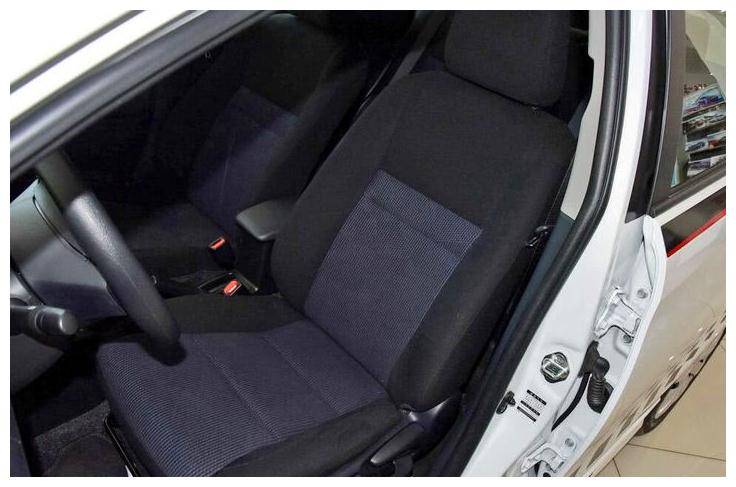 这款家用合资车:仅售4.89万,搭载8速CVT变速箱,油耗低