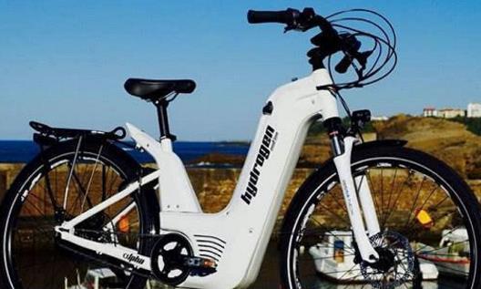 电动车的替代品真的来了，不需加油和充电，老百姓们都很喜欢