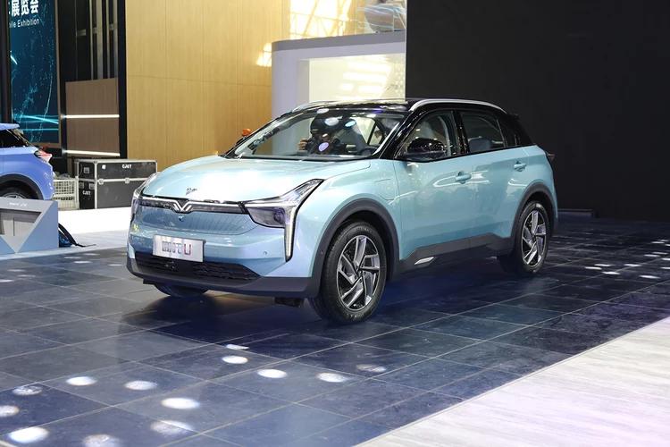 A柱“透明”神车来了，哪吒U将于3月下旬上市