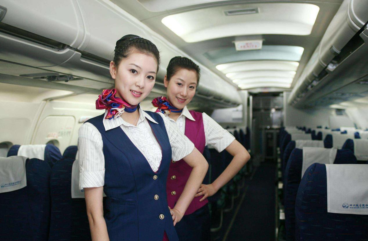 空客320空姐对面座位,空客321空姐对面座位 空姐坐飞机时如果想要靠窗的座位那最好不要选择这几个座位