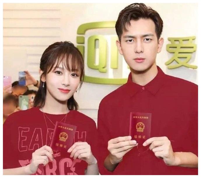 本以为赵丽颖的结婚照够美了,看到杨紫李现后,才知啥叫仙女颜值