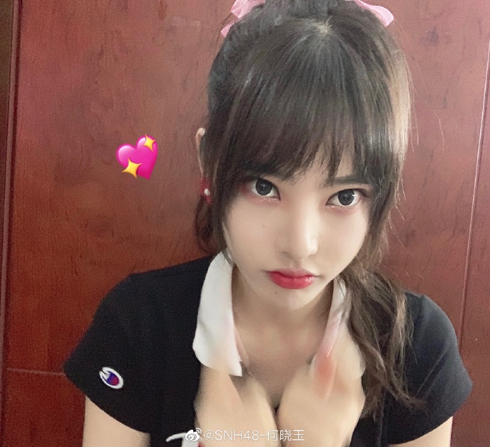 偶像女团snh48何晓玉自拍写真美照欣赏