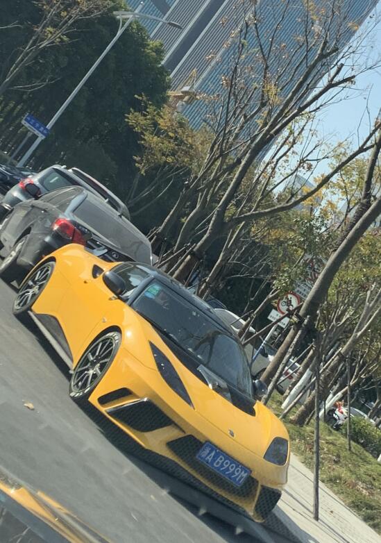 南通崇川区街头实拍莲花LOTUS跑车，外观不输法拉利！