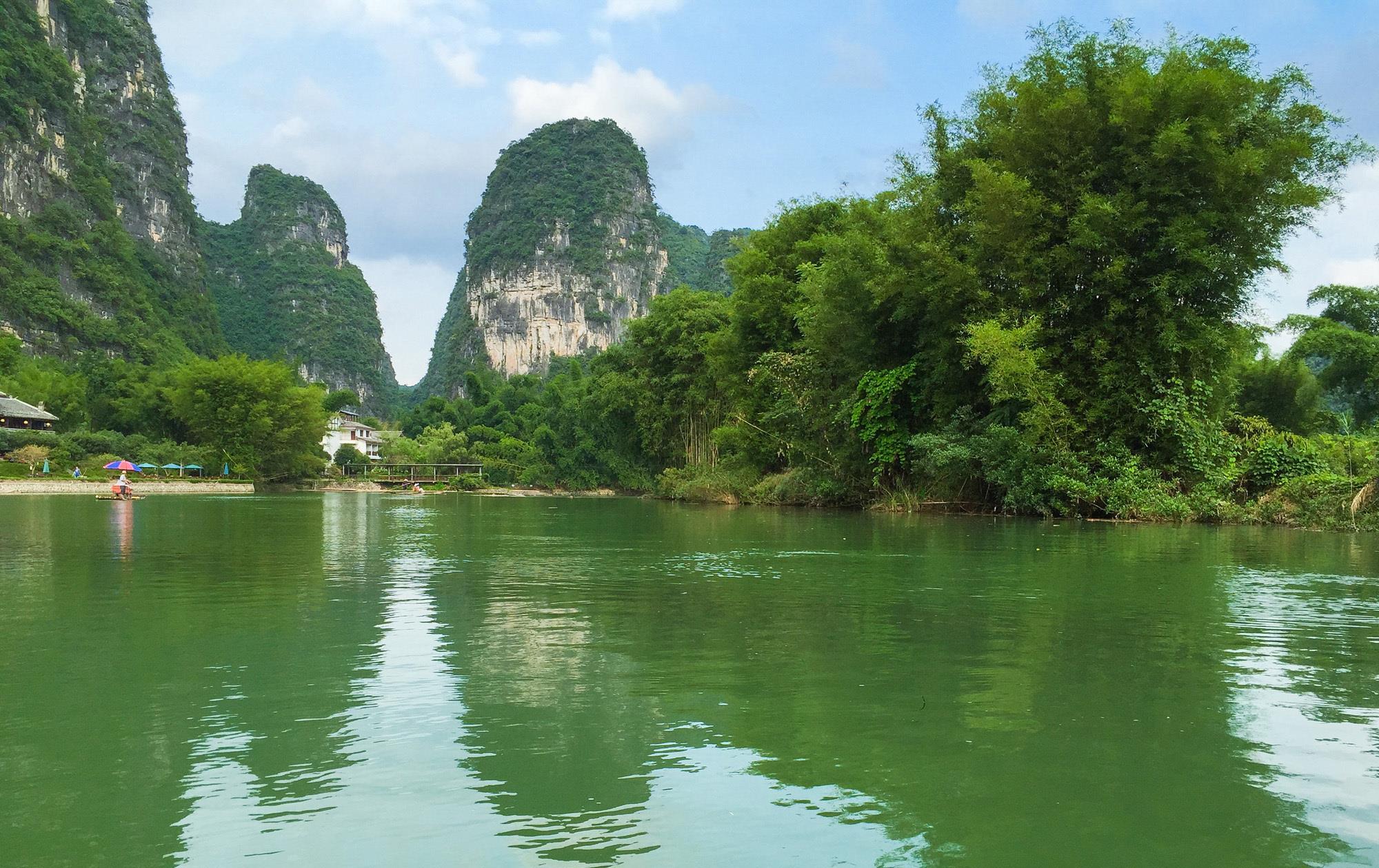 世界上一流的自然遗产,风景如画,完全精缩了广西桂林的漓江山水