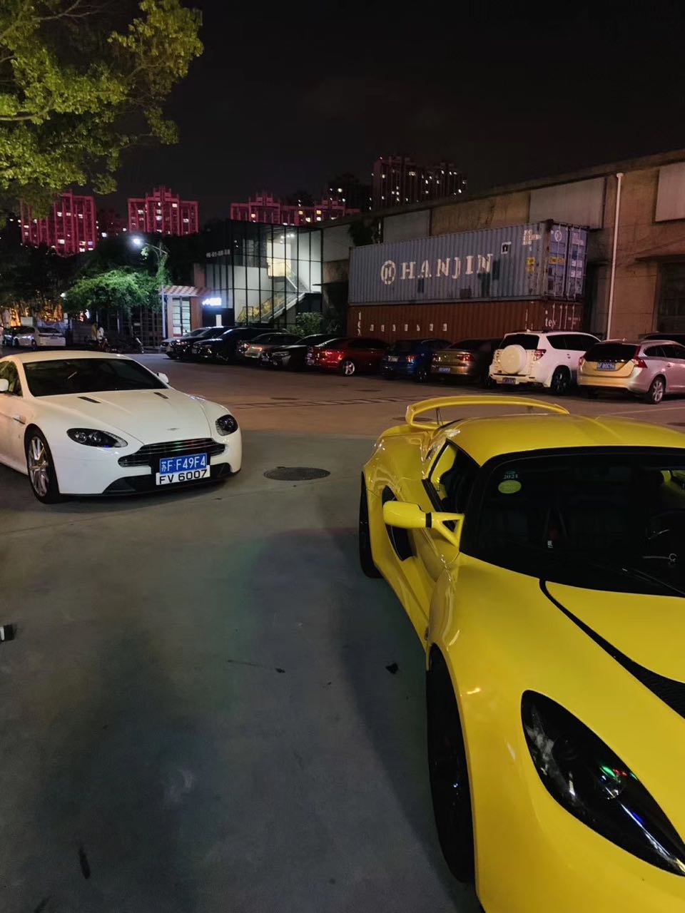 南通开发区实拍阿斯顿马丁VantageS+莲花NYO，回头率100%！