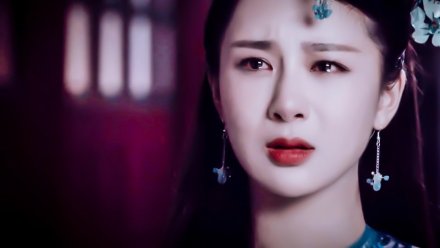 锦觅仙子杨紫机场穿西装贼霸气,玩混搭贼有范