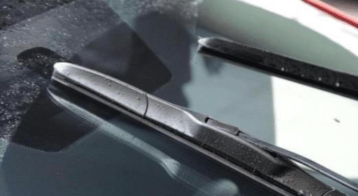 雨刮器“刮不干净”，还有异响怎么办？修车师傅教你分分钟解决！