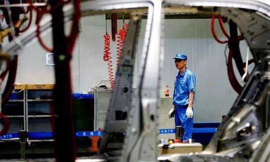 戴姆勒拟向吉利出售Smart一半股权