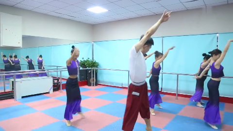 简单手势舞适合小学生教室 bb6a-hzrevpz1748066.png