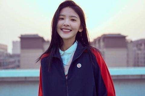 曾暗恋沈月,却和章若楠韩国游玩如沐春风,这抖音网红是要出道