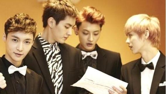 归国四子变“三缺艺”,黄子韬与鹿晗吴亦凡互动,他却有点儿受伤