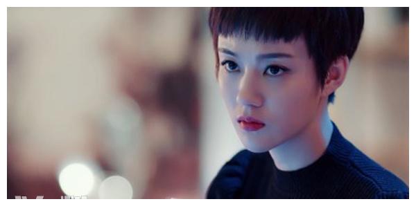 黄金瞳秦萱冰的真实身份是什么秦萱冰结局和小