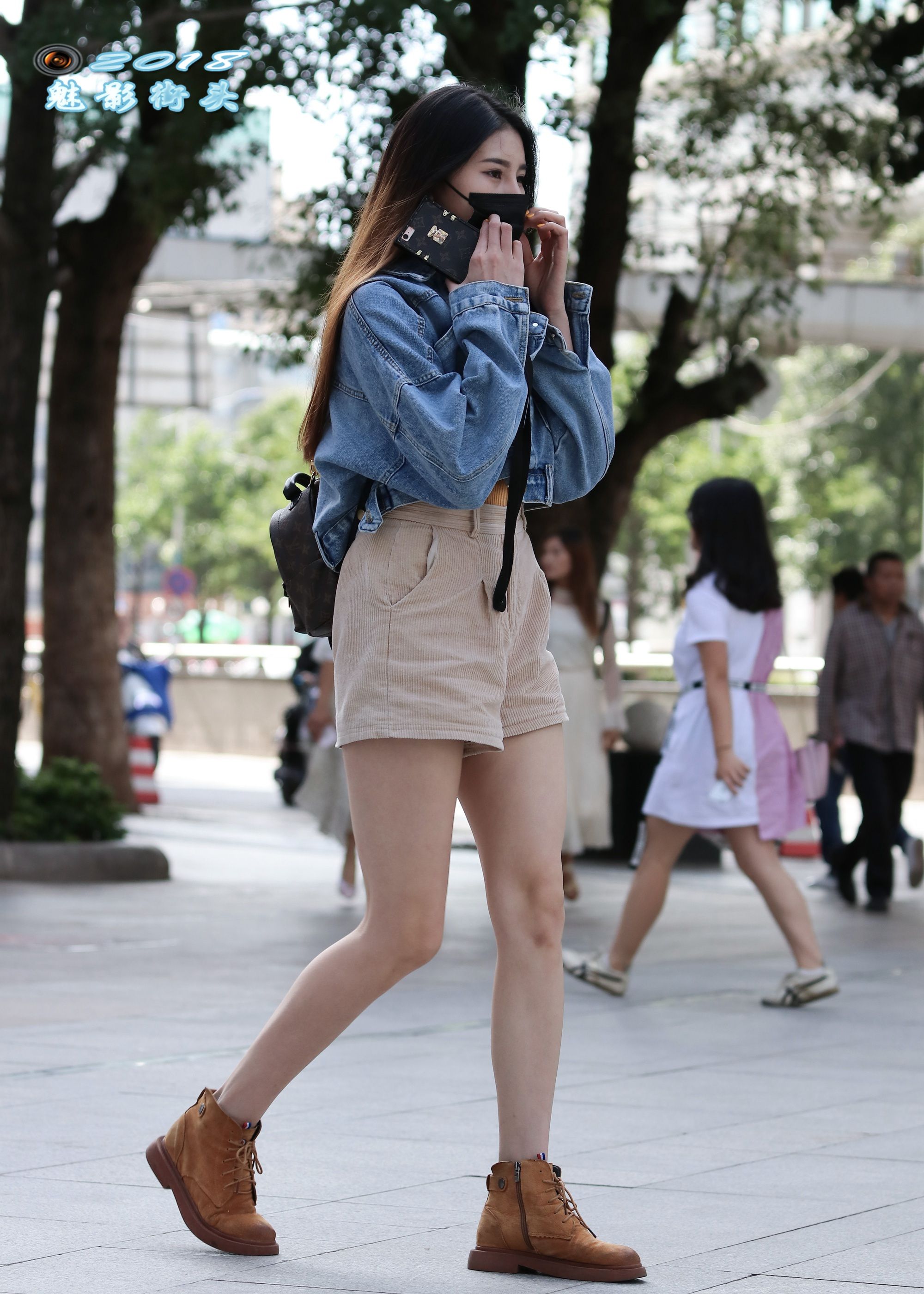 日本一区二区高清道免费女人张开腿露视频(4)-街拍美女-条码图