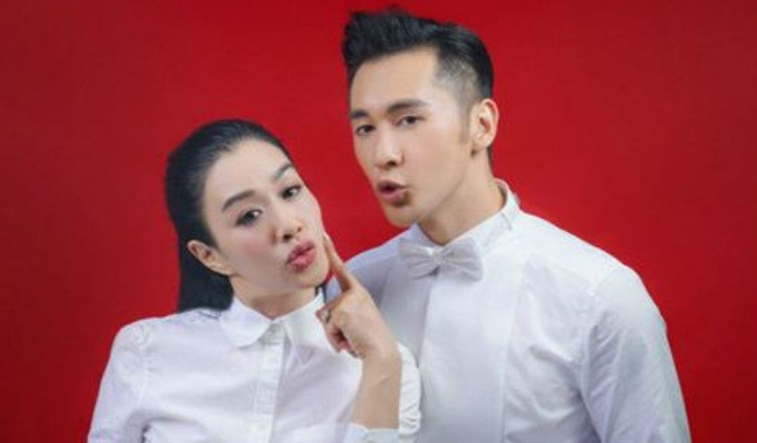 婚纱照九宫格_婚纱照九宫格摆放图片(3)